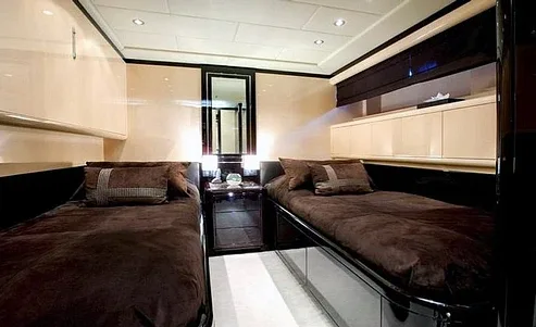 MANGUSTA ENZO 92' — photo 5 sur 6
